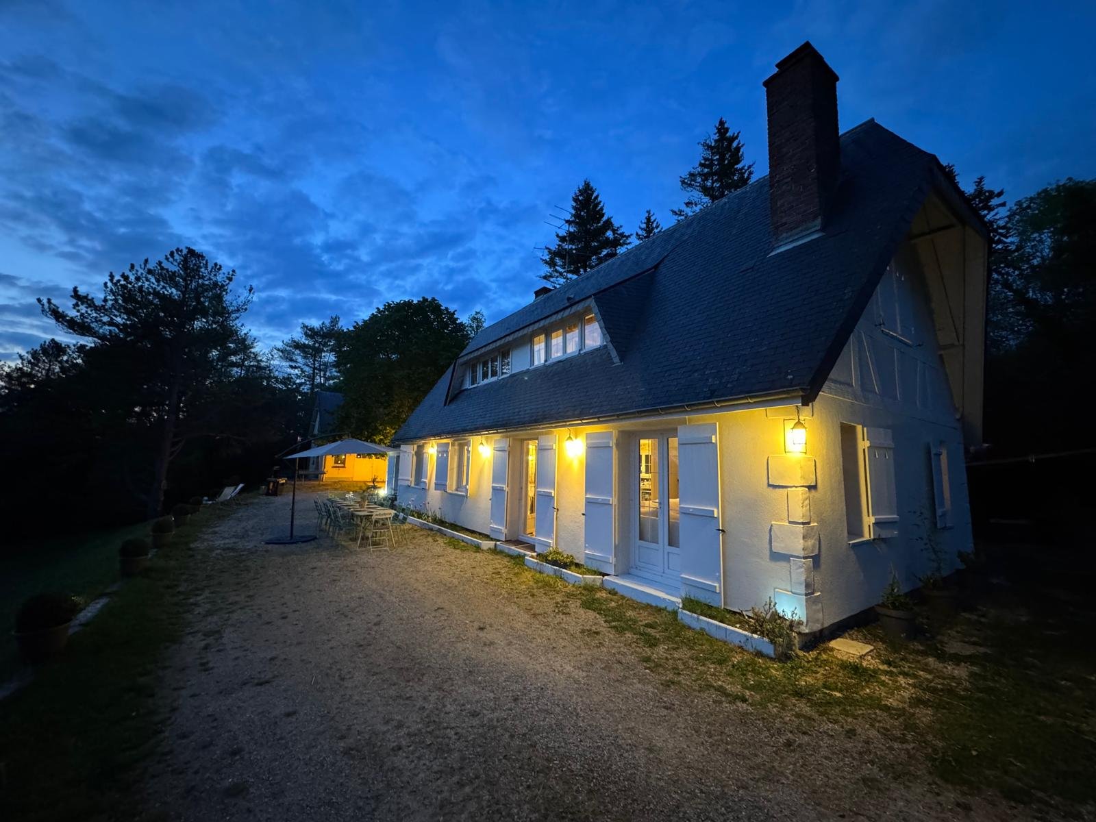 La Villa de noche